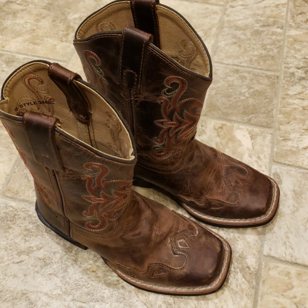 Toddler Boys cowboy boots, size 11.5